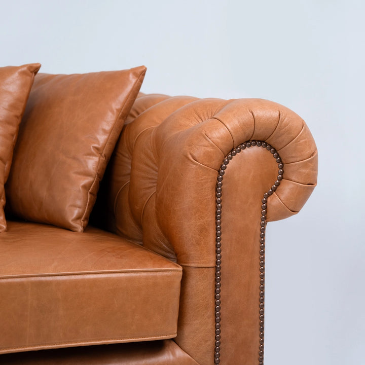 Edinburgh Chesterfield Sofa (Original Leather)